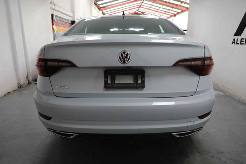 Imagen 15 de 15 de Volkswagen Jetta 2019 4p Highline L4/1.4/t Aut
