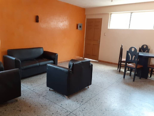 Imagen 6 de 17 de Av San Juan Vianney Resd Los Mangos Al Lado Delcolegio Fe Y Alegria Cod 135633 Vende Yackeline Tovar 04145831984