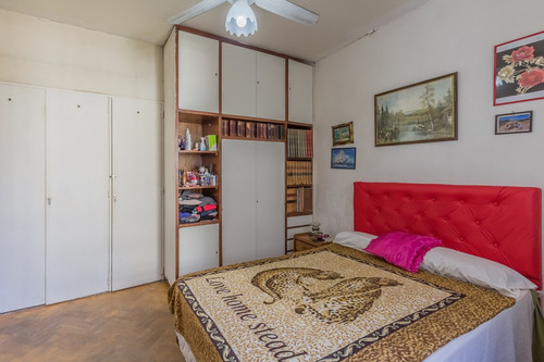 Venta Departamento A Reciclar Semipiso 3 Ambientes Con Dependencia, Balcón Y Baulera.