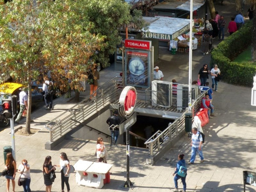 Metro Tobalaba | Galeria Comercial | Luis Thayer Ojeda