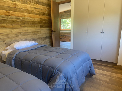 Casa En Venta De 4 Dorm. En Pucón