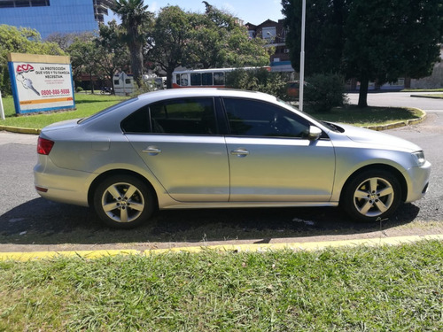 Volkswagen Vento 2.5 Luxury Automático 2013 Gris Cuero Techo
