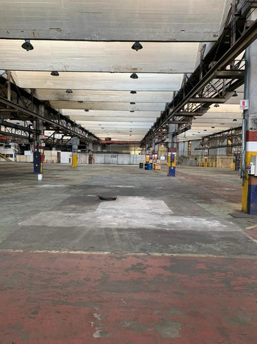 Alquiler De Deposito Logistico/ Industrial En Barracas Mixtura 3