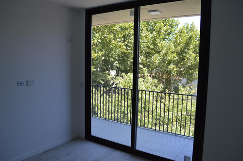 Venta 3 Amb Departamento En Tigre Centro