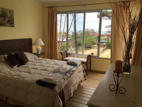 Venta De Casa En Montoya 5 Dormitorios - Ref: 233