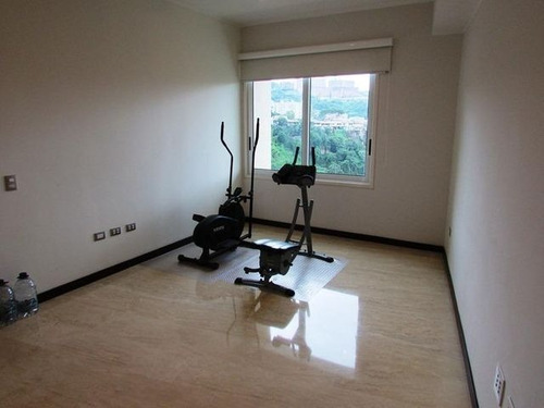 Imagen 11 de 30 de Omar Espinoza Ofrece En Alquiler Hermoso, Amplio Y Lujoso Apartamento En La Urbanización Las Mesetas De Santa Rosal De Lima
