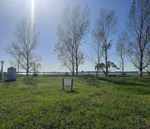 Lote Frente A La Laguna En Puerto Chascomus