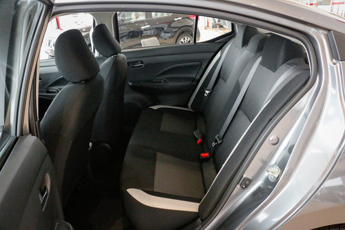 Imagem 5 de 14 de Nissan Versa Sense 1.6 (flex)