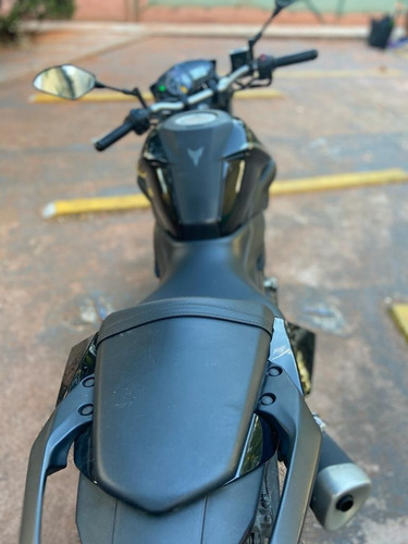Yamaha Mt 03, Negra.