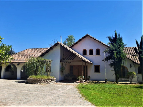 Hermosa Y Amplia Casa Estilo Chilena En Condominio Paine