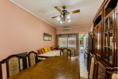 Casa . Dúplex . 4 Ambientes . Patio . Cochera . Apto Credito . Permuta . Ramos Mejia