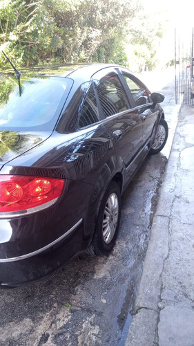 Fiat Linea 1.8 16v Essence Flex Dualogic 4p