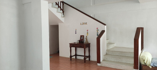 Imagen 8 de 16 de El Cafetal Oportunidad De Bonita Casa En Calle Cerrada, Jardín Y Anexo