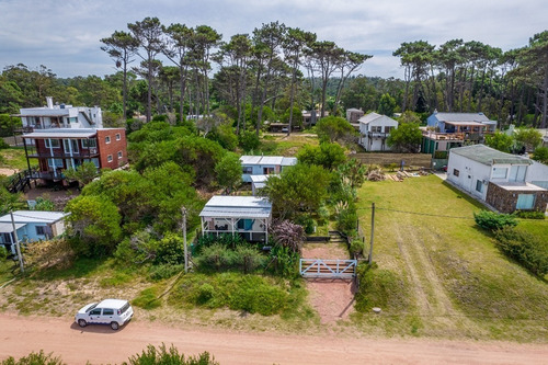 Imagen 1 de 27 de Venta De Complejo De 3 Bungalows Con Vista Al Mar En Ocean Park