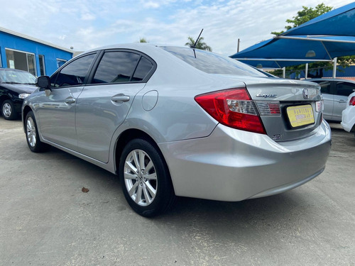 Imagem 3 de 10 de Honda Civic 1.8 Lxs 16v Flex 4p Automático