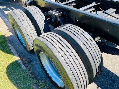 Imagem 9 de 10 de Ford Cargo F 2428