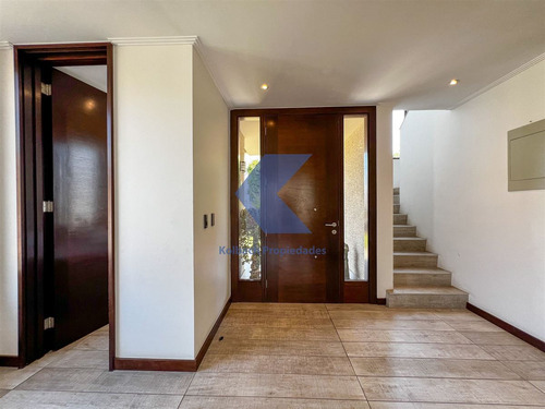 Casa En Arriendo De 4 Dorm Más Estar En Lo Barnechea