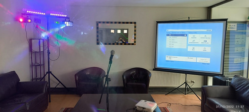 Arriendo Proyector Data Show Iluminación Karaoke