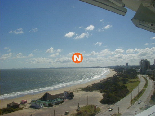 Apartamento En Venta Y Alquiler, Mansa, Punta Del Este, 3 Dormitorios.- Ref: 762