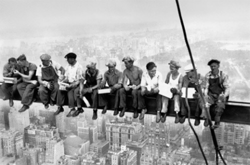 Fotomural Comiendo Sobre Manhattan En Blanco Y Negro