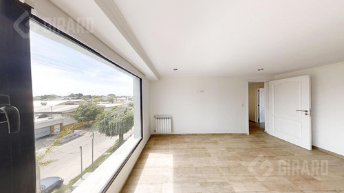 Triplex De 5 Ambientes A Estrenar En Villa Primera, Posesion Inmediata