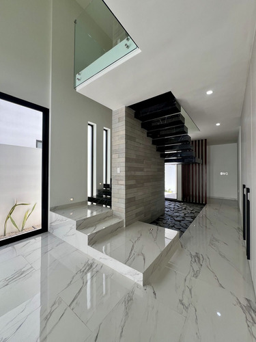 Casa En Venta En Privada Tamara