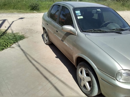 Imagen 4 de 6 de Chevrolet Corsa 1.4 Gls 2010 Con Gnc