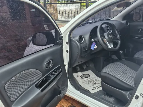 Nissan March 1.600 Sense (FL) 2 MT