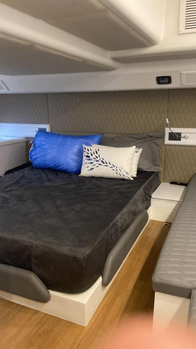 Imagem 12 de 15 de Lancha Triton 52 Fly 2021 Full Ñ Azimut Sessa Phantom