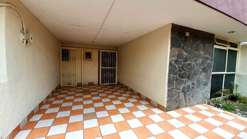Imagen 8 de 22 de Casa En Chapalita 4 Recamaras En Chapalita