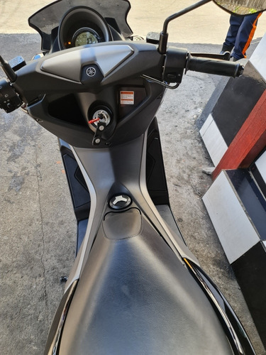 Imagem 4 de 6 de Yamaha Nmax 160 Abs