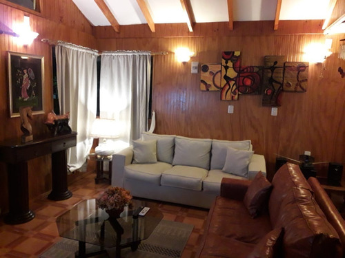 Imagen 2 de 20 de Acogedora Casa, 4 Dorm., 2 Baños Para 10 Personas.