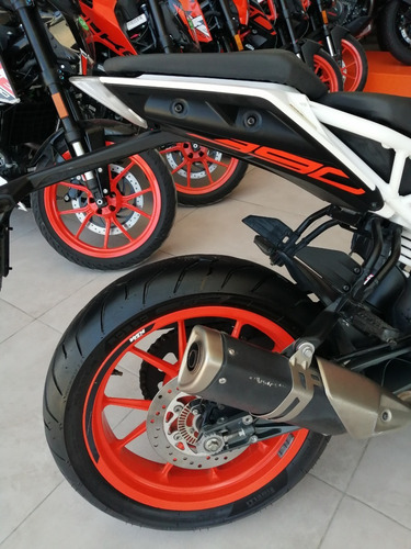 Imagen 10 de 12 de Ktm Duke 390 Usada