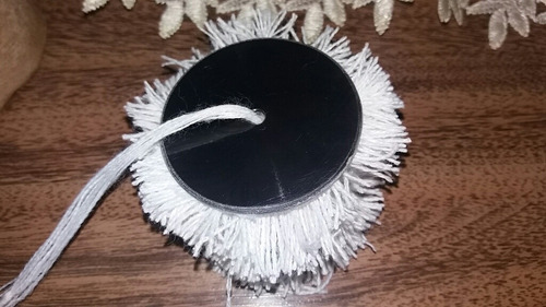 Imagem 7 de 10 de Kit Faz Pompom 3 Tamanhos Muito Facil Faz Em Minutos Varios.