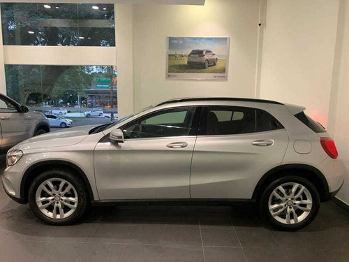 Imagem 3 de 14 de Mercedes-benz Gla 200 1.6 Cgi Style 16v Turbo 4p 2016