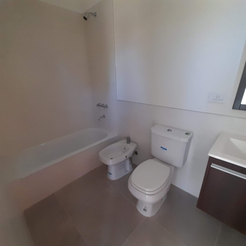 Imagen 9 de 14 de Venta Excelente Departamento De 3 Ambientes Patio Terraza Cochera A Estrenar Castelar