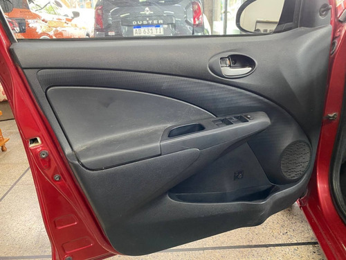 Imagen 9 de 16 de Toyota Etios 1.5 X 6 Ta. 4 Ptas. Año 2017.