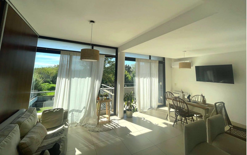 Departamento En Venta En Complejo Las Cavas, Canning