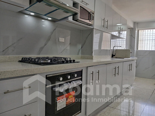 Apartamento En Residencias El Centro, Edificio Conectado A Pozo De Agua