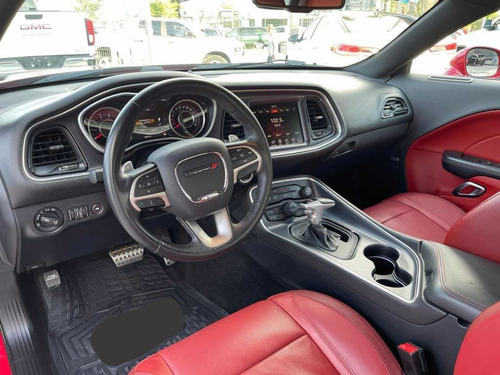Imagen 8 de 11 de Dodge Challenger 3.6 Black Line X At 2016