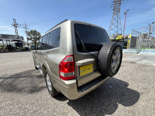 Mitsubishi Montero