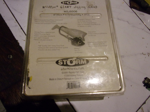 3 Señuelos Storm Wildeye Giant Jigging Shad - Genialidad (Usado)
