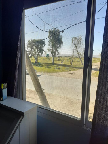 Casa En Venta - 2 Dormitorios 2 Baños - Jardín - 177.72mts2 - Punta Lara, Ensenada