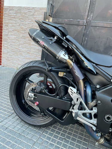 Yamaha R1