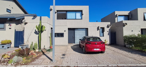 Casa En Arriendo Laguna Del Sol Padre Hurtado