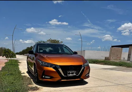 Nissan Sentra Sr, Bi-tono 2022. Único Dueño, Serv. Agencia.