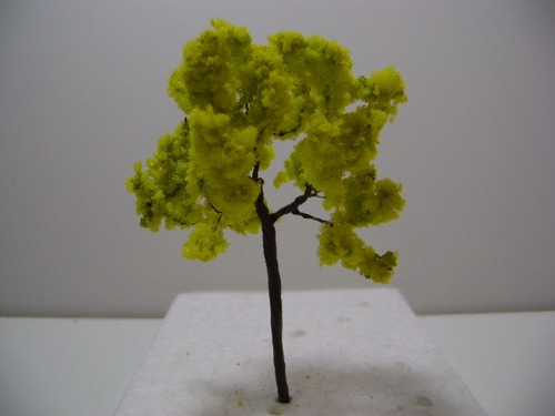 Imagen 4 de 10 de Nico Arbol Verde Limon De 9 Cms De Alto N Ho (arv 01)