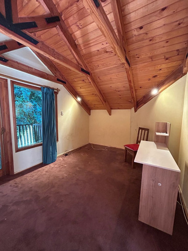Arriendo Casa De 2 Pisos, Condominio Parque Del Lago, Vca