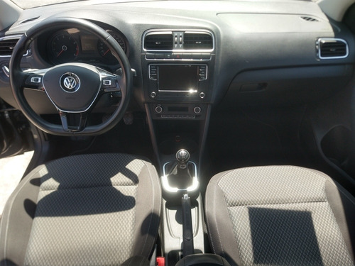 Imagen 8 de 10 de Volkswagen Vento 2020 1.6 Confortline Plus Mt