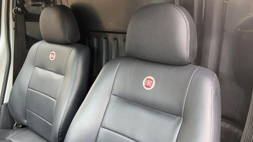 Imagem 5 de 6 de Fiat Doblo Furgão
